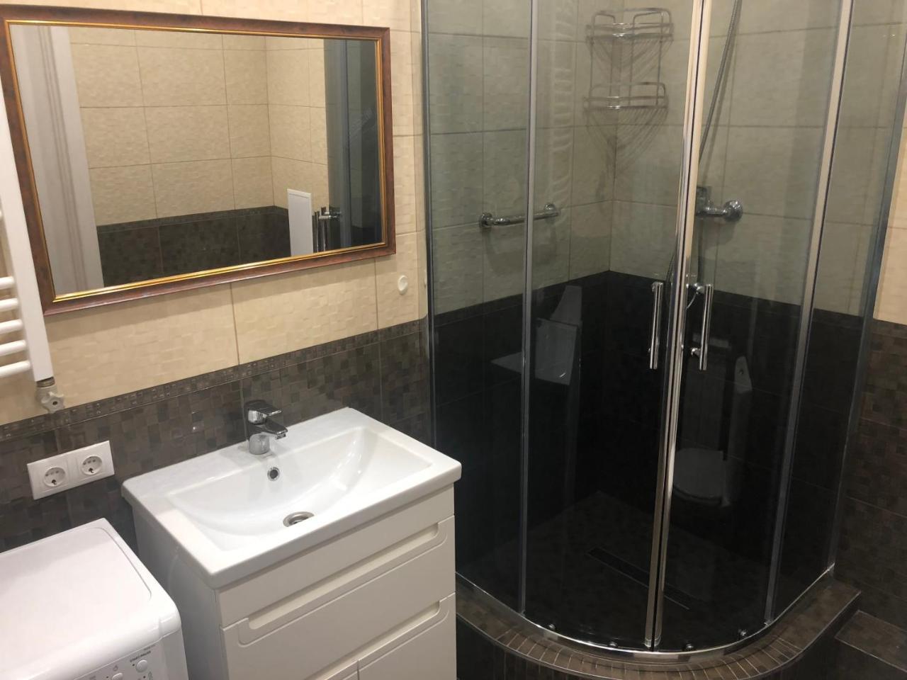 Gil Apartments, 38 Prospect Svobody Uzhhorod Luaran gambar