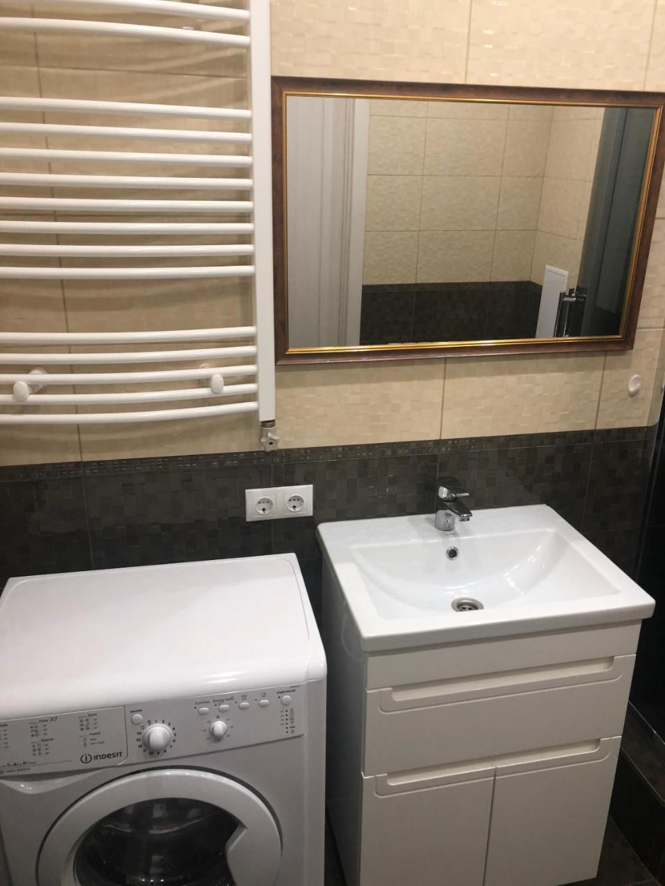Gil Apartments, 38 Prospect Svobody Uzhhorod Luaran gambar
